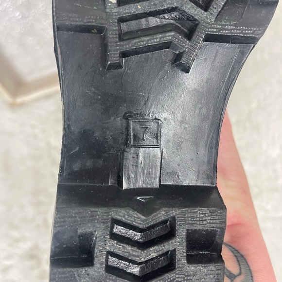 Austin Trading Company Black Plaid Rain Boots Size 7 EUC - Picture 9 of 10